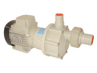 centrifugal pump of plastic with magnetic coupling